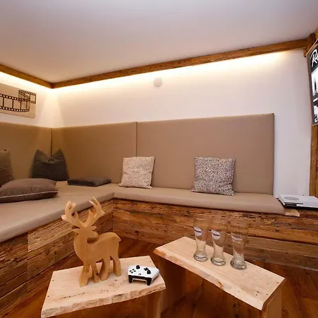 Kirsten 滨湖采尔